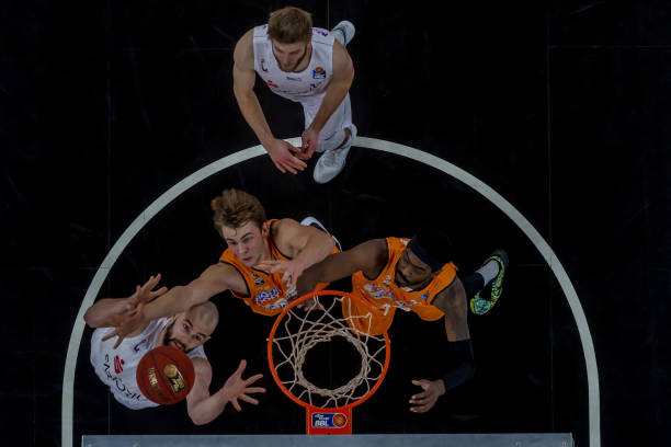 为此科尔必 为此科尔必